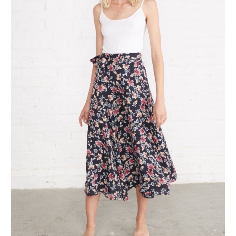 💕HP💕Amour Vert Flora Silk Maxi Skirt SOLD OUT